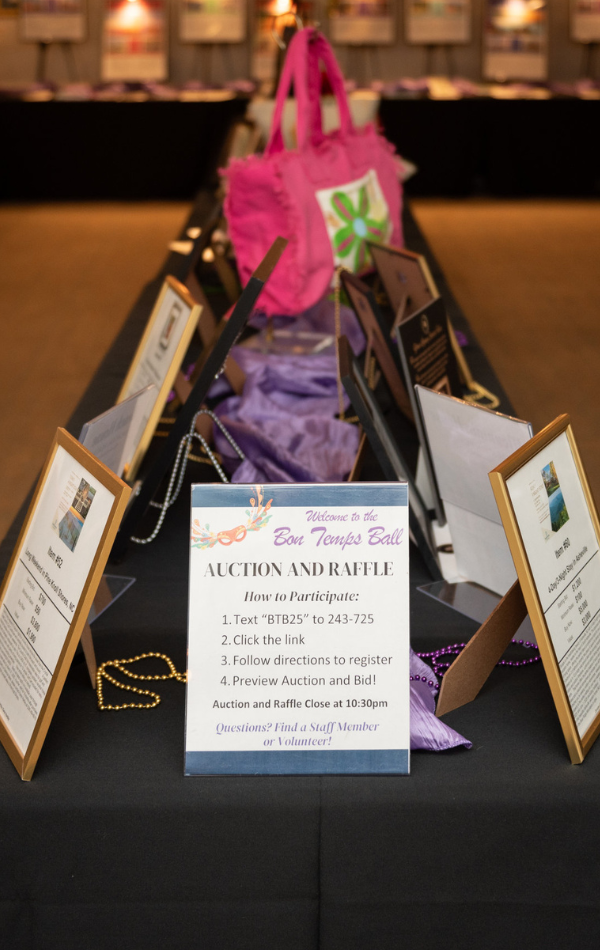 silent auction display